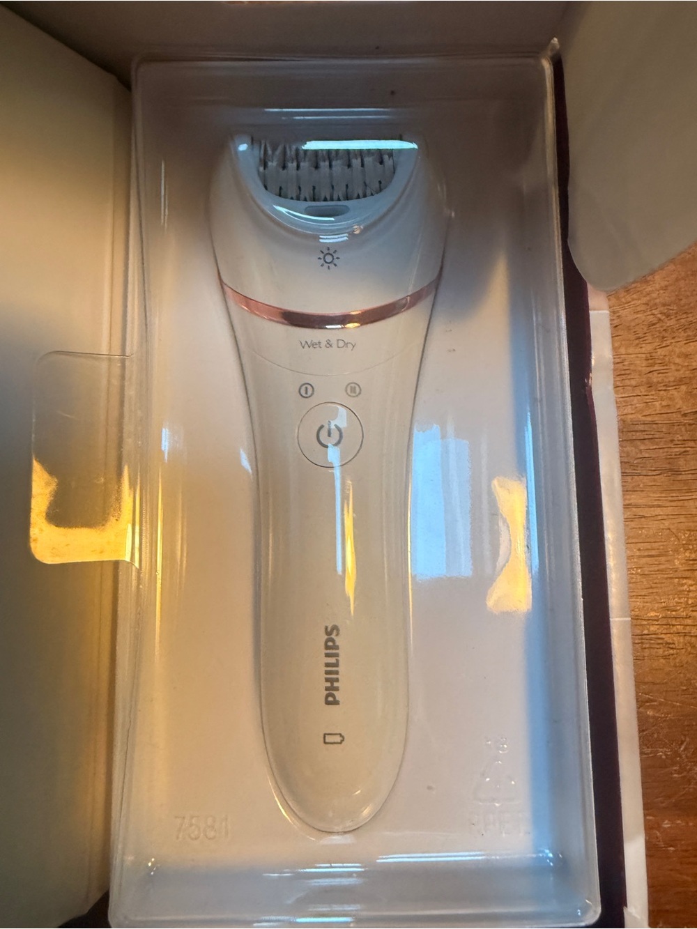 Philips Epilator Series 8000 BRE720 hair removal Cordless Wet Dry w Accessories - Picture 5 of 6